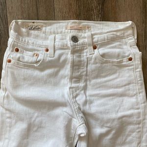 Levi’s White Wedgie Straight Jeans